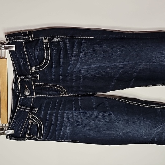 Silver Suki dark wash 29x33 mid rise boot cut jeans - Picture 2 of 8